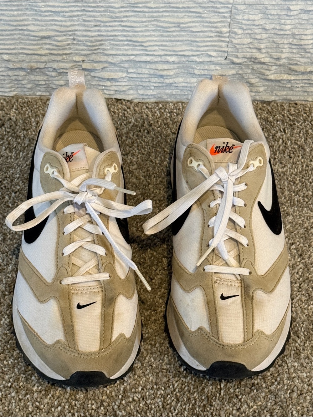 Nike Air Max Dawn Men's Beige, White & Black Retro Runner Sneakers